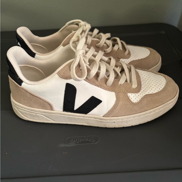 Veja Cream and Black Sneakers - Picture 1 of 8